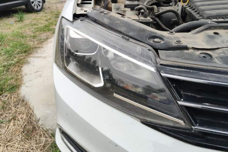 Used Volkswagen Sagitar 2015 1.6L Automatic Comfort Model
