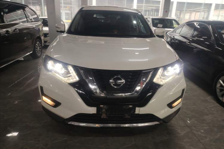 Used Nissan X-Trail 2022 2.0L Two-Wheel Drive Smart Connect Premium Edition
