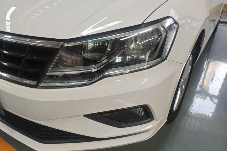 Used Volkswagen Jetta 2017 1.4L Manual Fashion Edition
