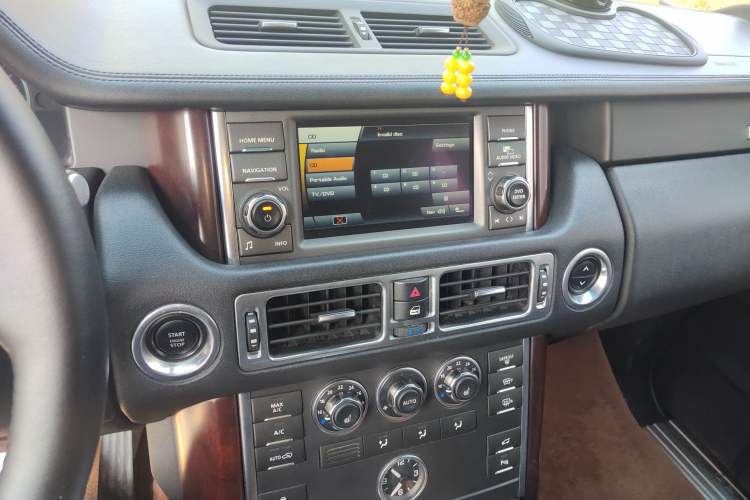 Used Land Rover Range 2012 5.0 NA V8
