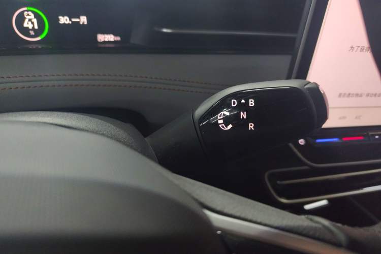 Used Volkswagen ID.7 VIZZION 2024 AIR model
