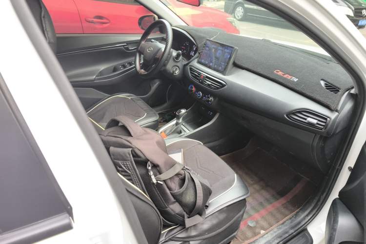 Used Hyundai Celesta 2018 1.6L Automatic GL Enjoyment Version China V Standard Right Front Seat