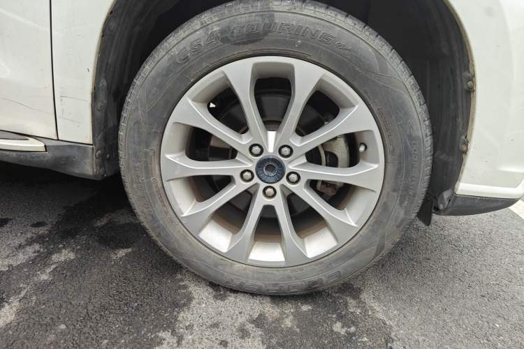 Used Haval H2 2018 Red-Label 1.5T Dual-Clutch Two-Wheel-Drive Luxury Model Right Front Wheel Hub