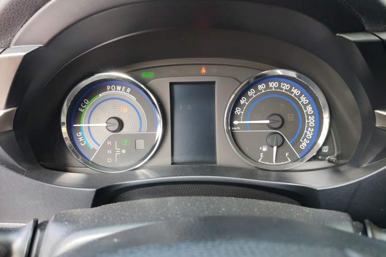 Used Toyota Levin 2016 Dual-Engine 1.8H GS E-CVT Elite Model with Sunroof Instrument Cluster