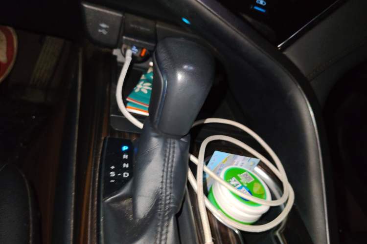 Used Toyota Camry 2018 2.0G Luxury Edition Gear Lever