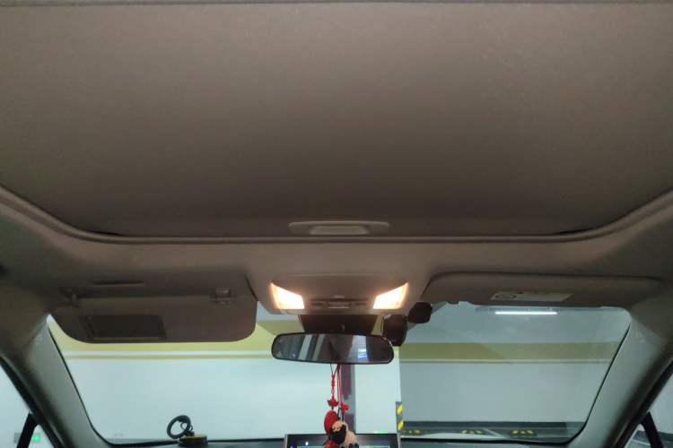 Used Toyota Wildlander 2022 Dual-Engine 2.5L E-CVT Two-Wheel Drive Luxury PLUS Edition
