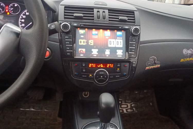 Used Nissan Tiida 2011 1.6L CVT Smart Version Audio And AC Panel