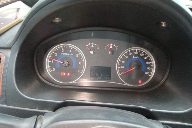 Used Dongfeng Fengon 2013 1.3L Manual Deluxe Edition DK13-08 Instrument Cluster