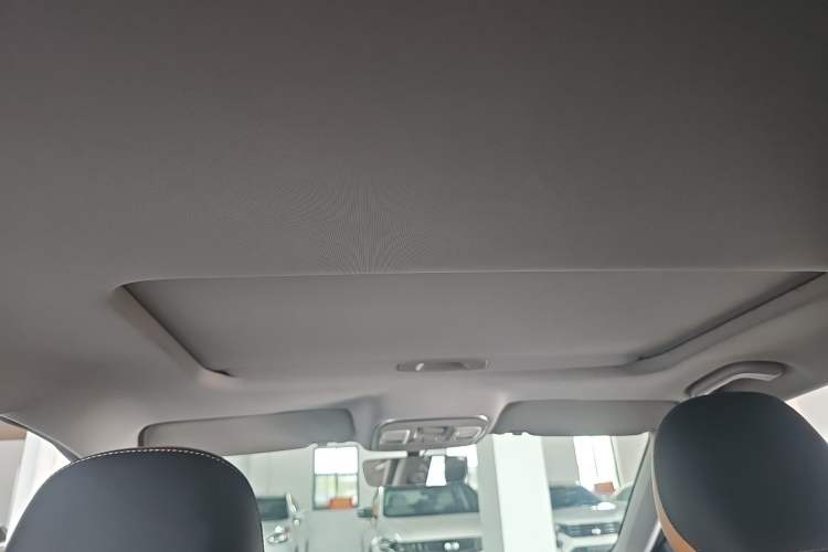 Used Geely Auto Emgrand GL 2020 1.4T CVT Luxury Model Headliner