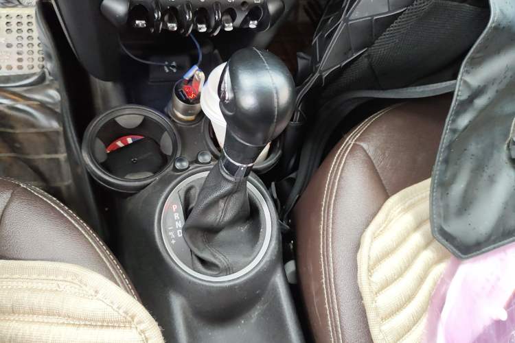 Used MINI 2012 1.6L ONE Baker Street Gear Lever