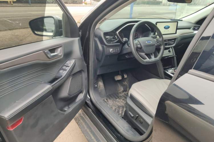 Used Ford Escape 2020 EcoBoost 245 Two-Wheel-Drive Comfort Edition
