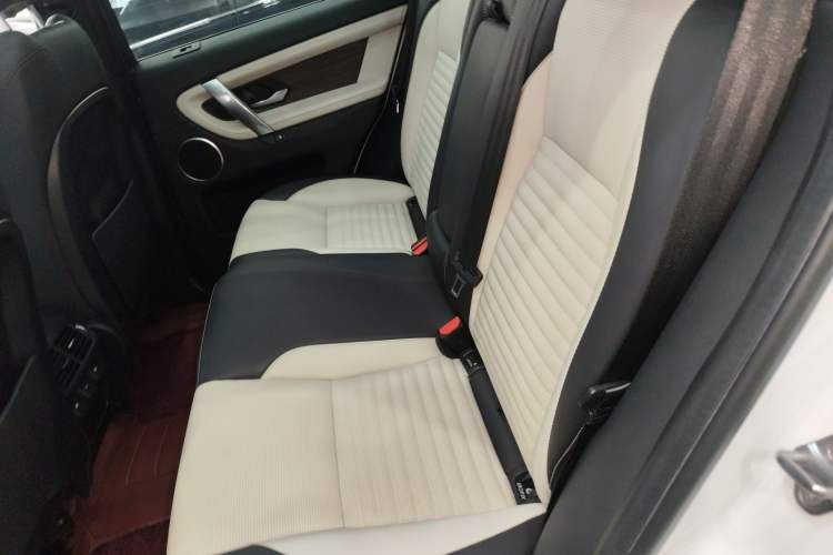 Used Land Rover Discovery Sport 2020 249 PS R-Dynamic Performance Edition Left Rear Seat
