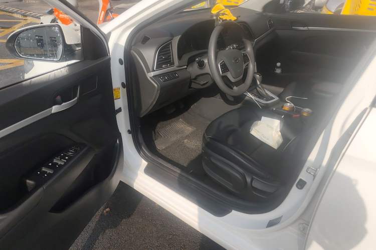 Used Hyundai Elantra (6th Generation / Lingdong) 2018 1.6L Automatic 15th Anniversary Special Edition