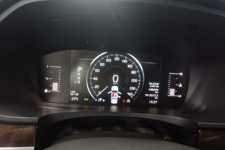 Used Volvo S90 2018 T4 Zhiyuan Edition
