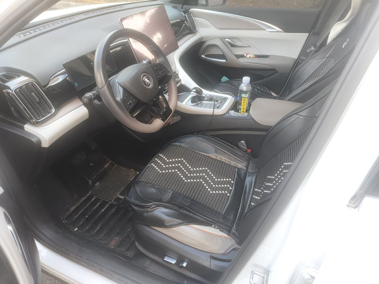 BYD Song Pro New Energy 2023 Champion Edition DM-i 71KM Beyond Model — снимка 15