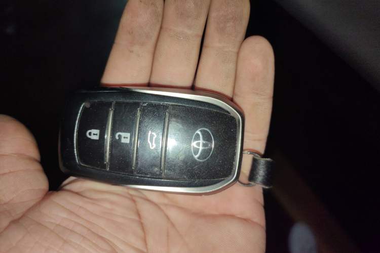 Used Toyota Prado 2016 2.7L Automatic Standard Edition
