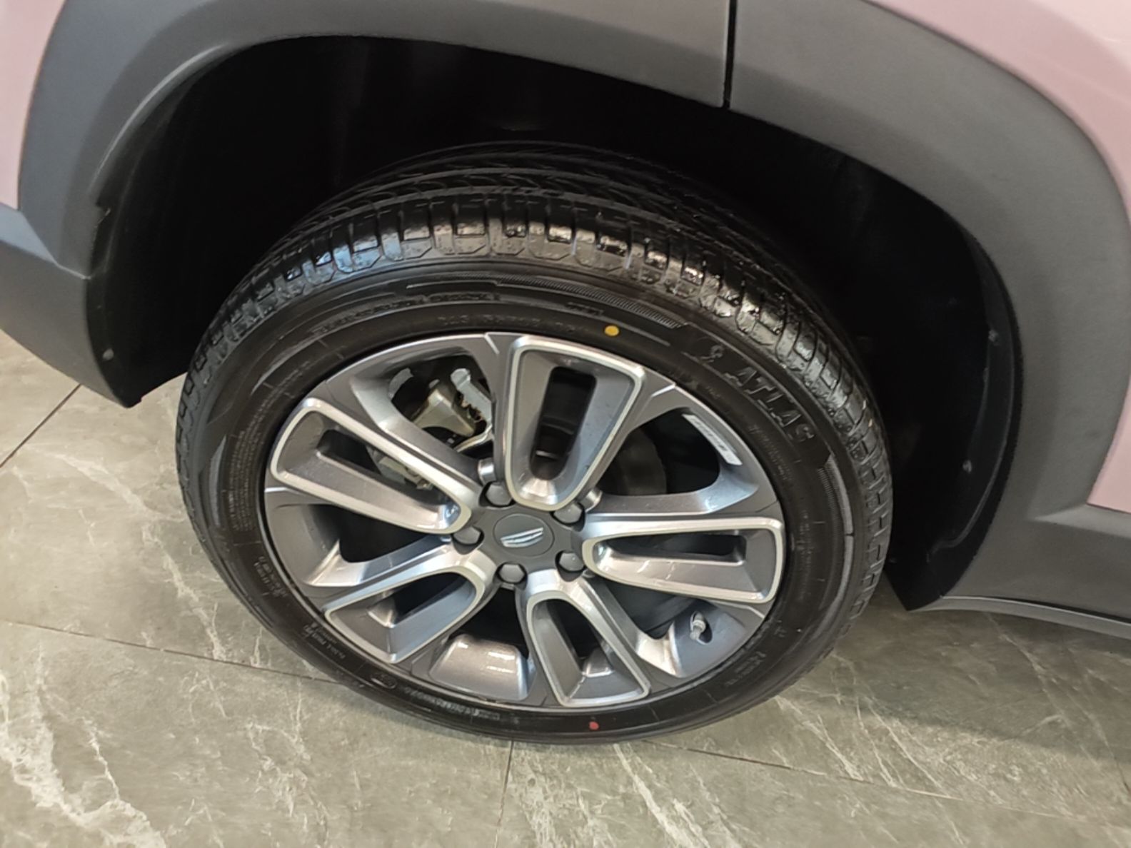 Geely Auto icon 2026 Model Chocolate 1.5TD Pure & Refined Edition — снимка 11
