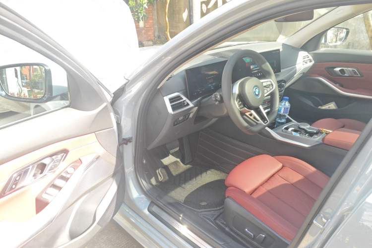Used BMW i3 2025 eDrive 35 L Driver Seat