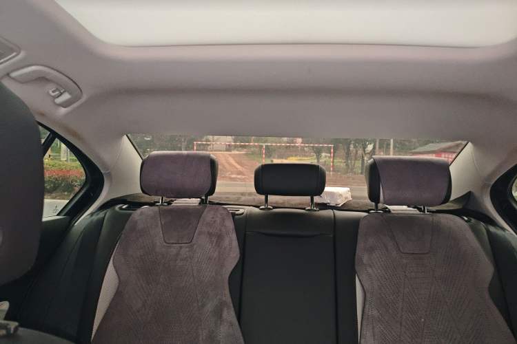 Used Volkswagen Magotan 2023 2 Million Units Commemorative Edition 330TSI DSG Luxury Version Headliner