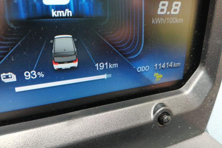 Used Chery QQ Ice Cream 2024 Youth Edition 205km Milkshake Odometer Close Up