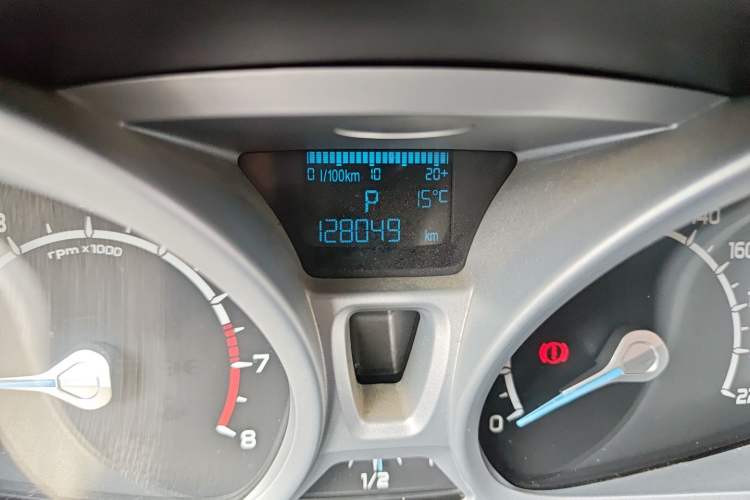 Used Ford EcoSport 2013 1.5L Automatic Prestige Model Odometer Close Up
