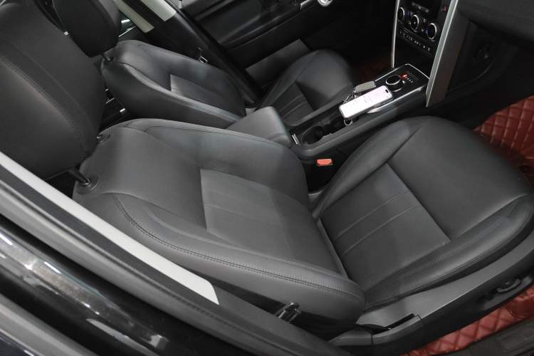 Used Land Rover Discovery Sport 2018 240 PS SE Version