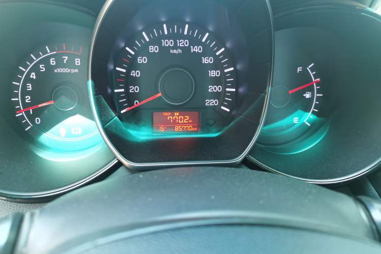 Used Kia K2 2015 Sedan 1.4L MT GLS
