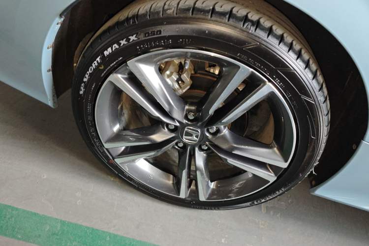 Used Honda Integra 2023 2.0L eHEV Sharp – Premium Edition Right Rear Wheel Hub