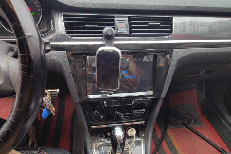 Used Volkswagen C-TREK 2017 1.6L Automatic Comfort Model Audio And AC Panel