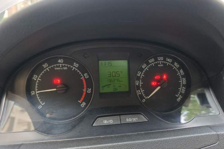 Used Skoda Rapid 2013 1.6L Manual Smart Selection Model
