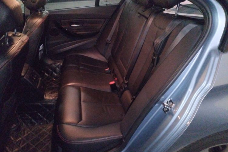 Used BMW 3 Series 2013 320i Sport Design Package
