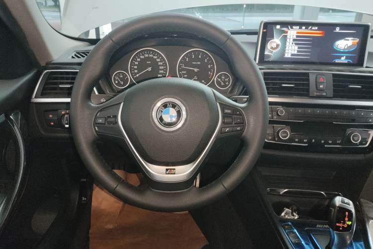 Used BMW 3 Series 2017 320Li Fashion Model
