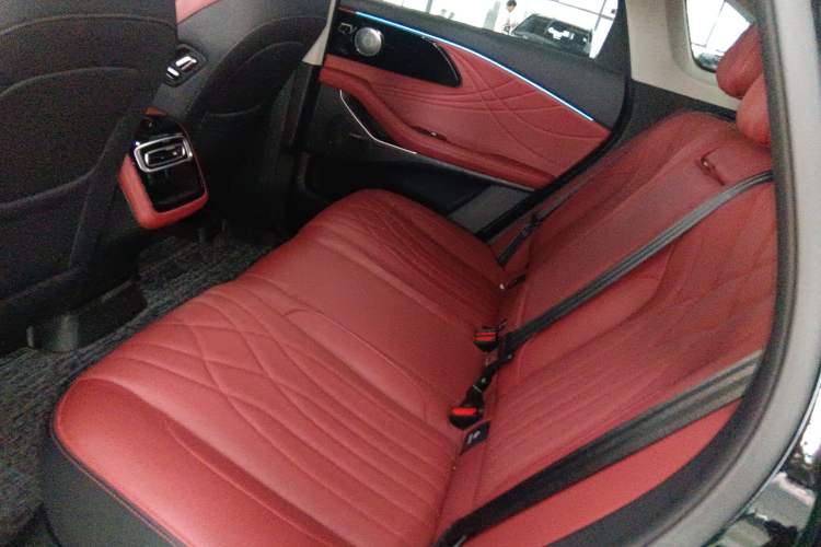 Used EXEED Stellar C-DM 2025 210 Extended-Range Pro Two-Wheel Drive