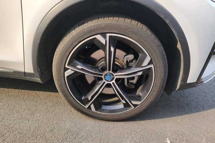 Used BYD Tang New Energy 2021 DM 2.0T Four-Wheel Drive Performance Edition Prestige Model Right Front Wheel Hub