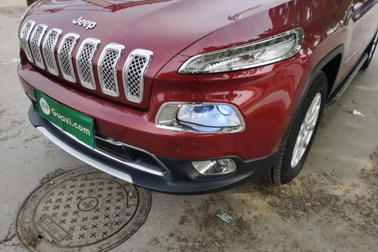 Used Jeep Cherokee 2016 2.4L Professional Smart Version Left Front Headlight