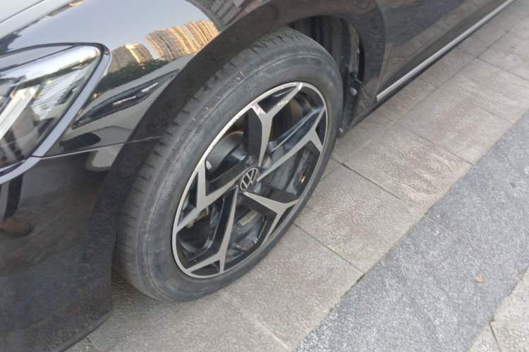 Used Volkswagen Passat 2024 380TSI Starry Elite Edition Left Front Wheel Hub