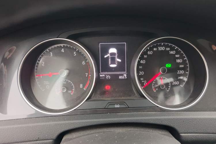 Used Volkswagen Golf 2019 280TSI DSG Comfort Version China VI Standard Instrument Cluster