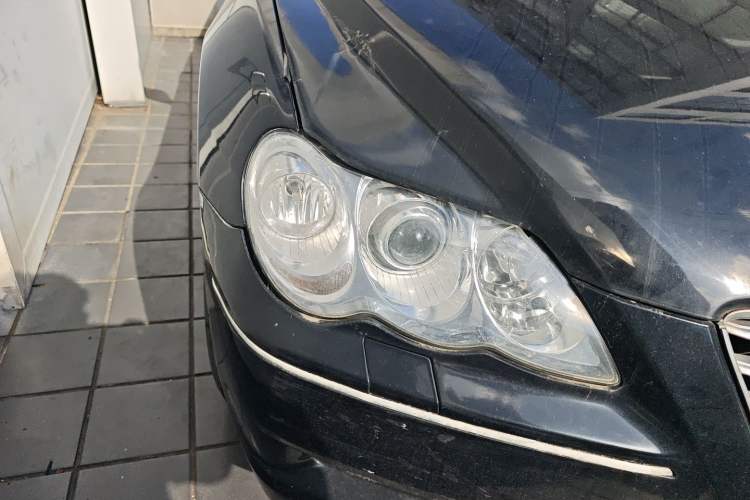 Used Toyota Reiz 2009 2.5S Comfort Edition Right Front Headlight