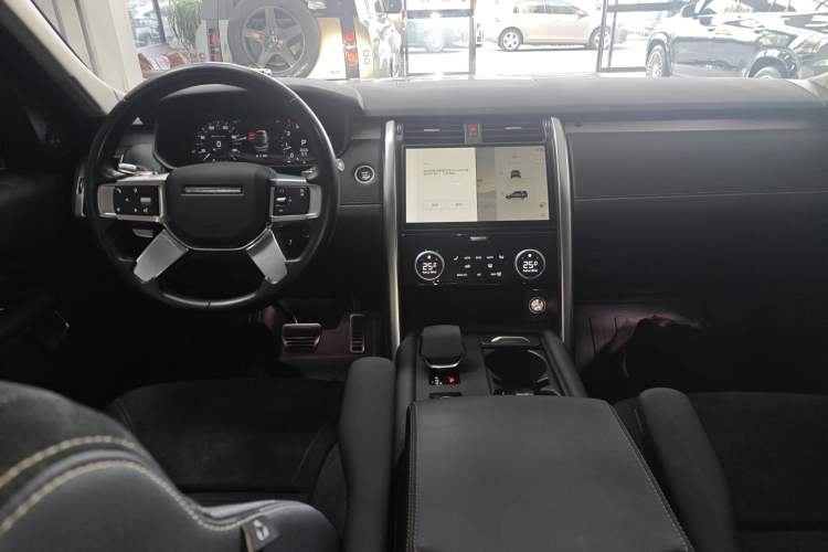 Used Land Rover Discovery 2021 360 PS R-Dynamic S