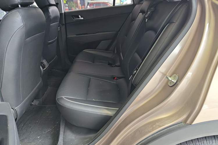 Used Hyundai ix25 2015 2.0L Automatic Two-Wheel Drive Intelligent GLS
