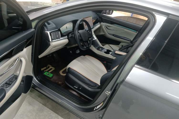 Used BYD Song PLUS New Energy 2024 Honor Edition EV 520km Premium Model Driver Seat