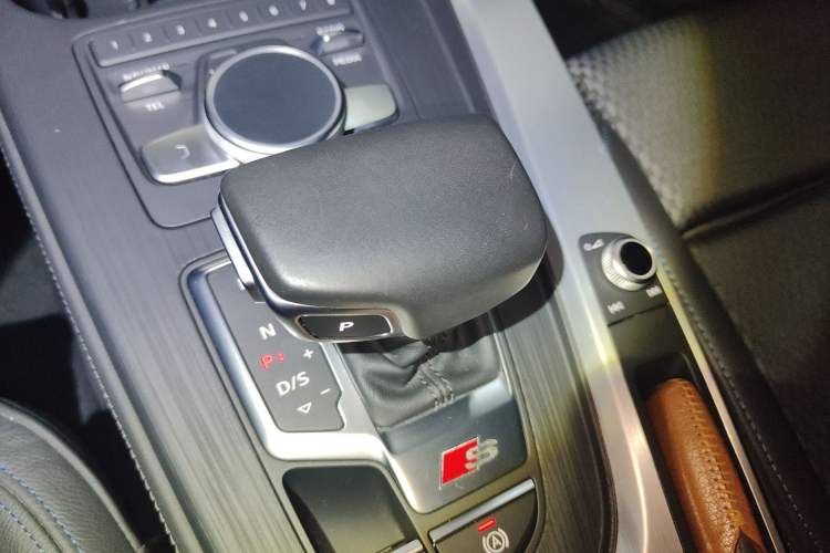 Used Audi A4L 2019 40 TFSI Sporty Version China VI