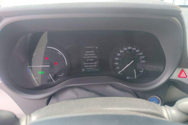 Used Toyota SIENNA 2021 2.5L Four-Wheel Drive XLE 7-Seater Canadian Version Instrument Cluster