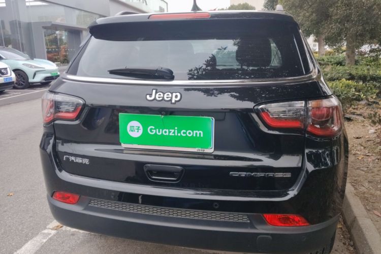 Used Jeep Compass 2019 220T Automatic Family Edition
