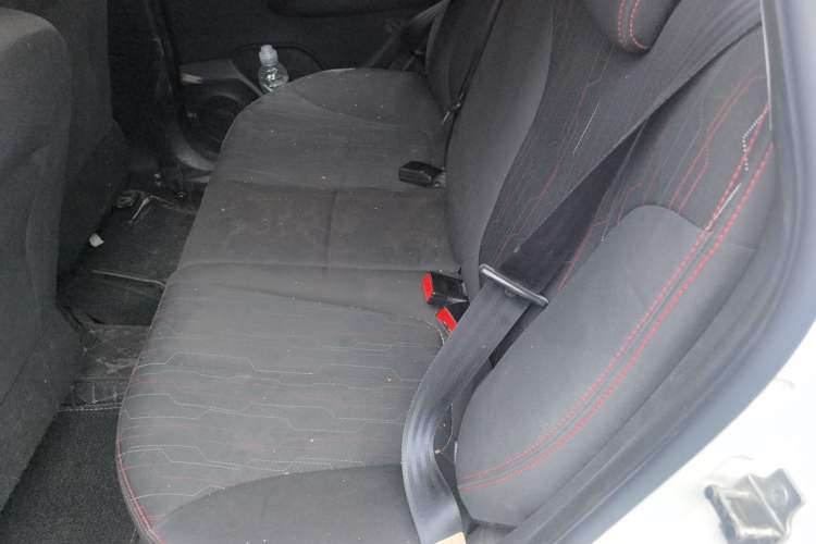 Used CHANGAN Benni 2015 1.4L Manual Luxury Model China V Standard
