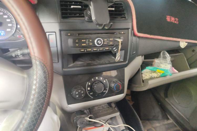 Used BAIC Changhe M50S 2015 1.5L Business Class BJ415B Audio And AC Panel