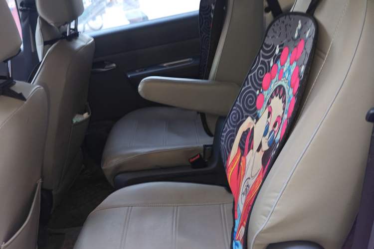 Used Wuling Hongguang New Energy 2025 Extended-Range Hybrid 50KM Comfort Version Left Rear Seat