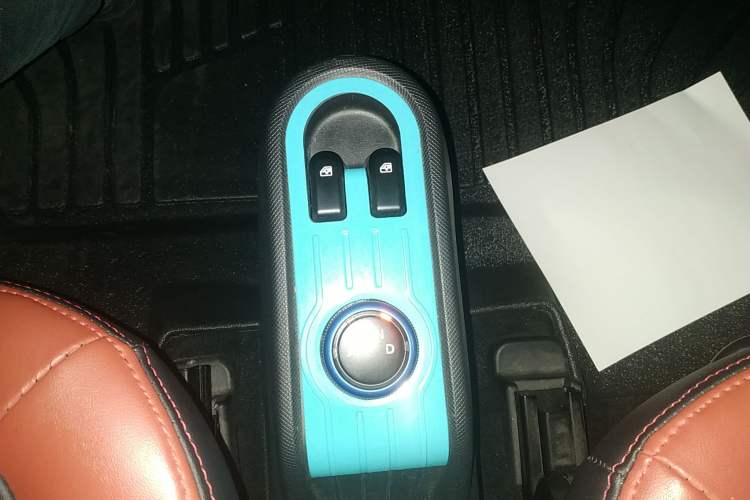 Used Wuling Hongguang MINIEV 2020 Zizai Version Lithium-NMC Gear Lever