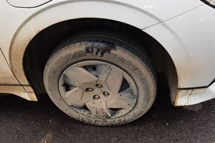 Used BYD e2 2024 Honor Edition Comfort Model Right Front Wheel Hub