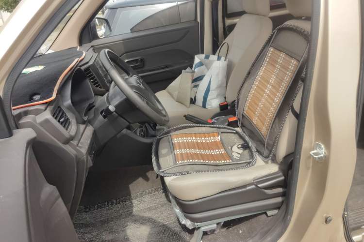 Used Wuling Hongguang V 2019 1.5L Jingqu Version China VI LAR Left Front Seat